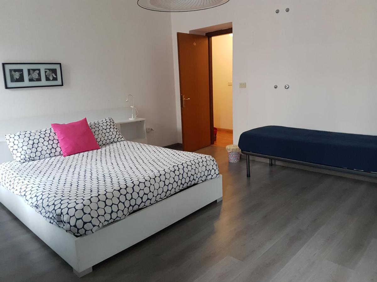 B&B Porto Vecchio Rooms - Stazione Centrale 트리에스테 외부 사진