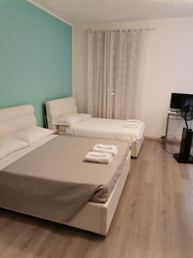B&B Porto Vecchio Rooms - Stazione Centrale 트리에스테 외부 사진
