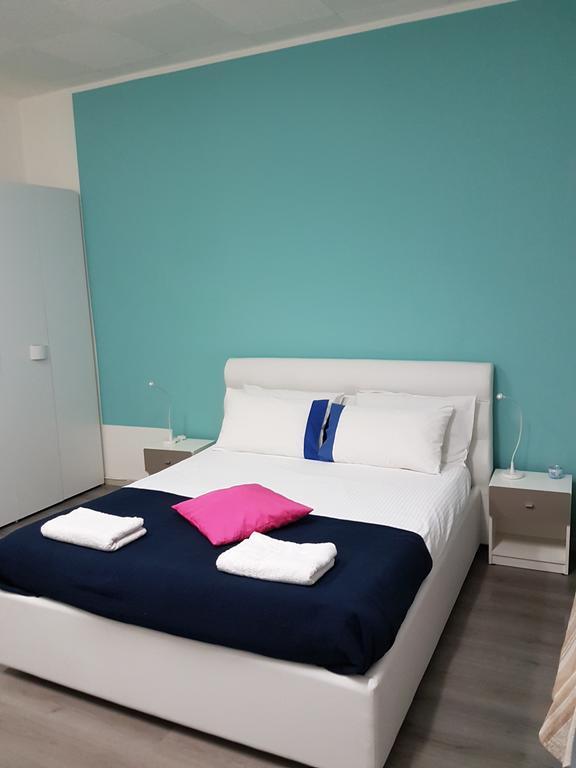 B&B Porto Vecchio Rooms - Stazione Centrale 트리에스테 외부 사진
